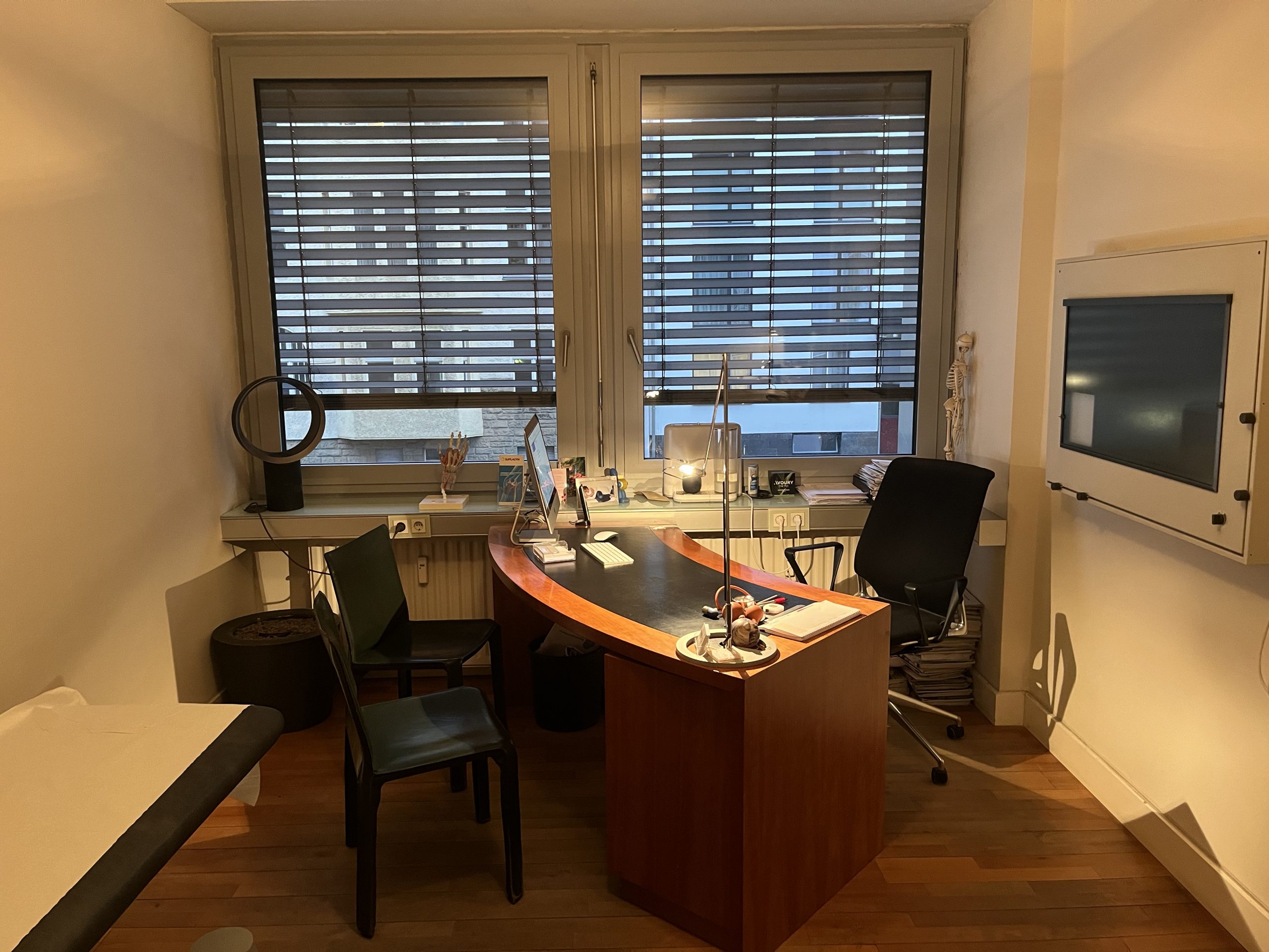 Orthopädie und Handchirurgie Dr. med. Frank Thomas-Sprechzimmer